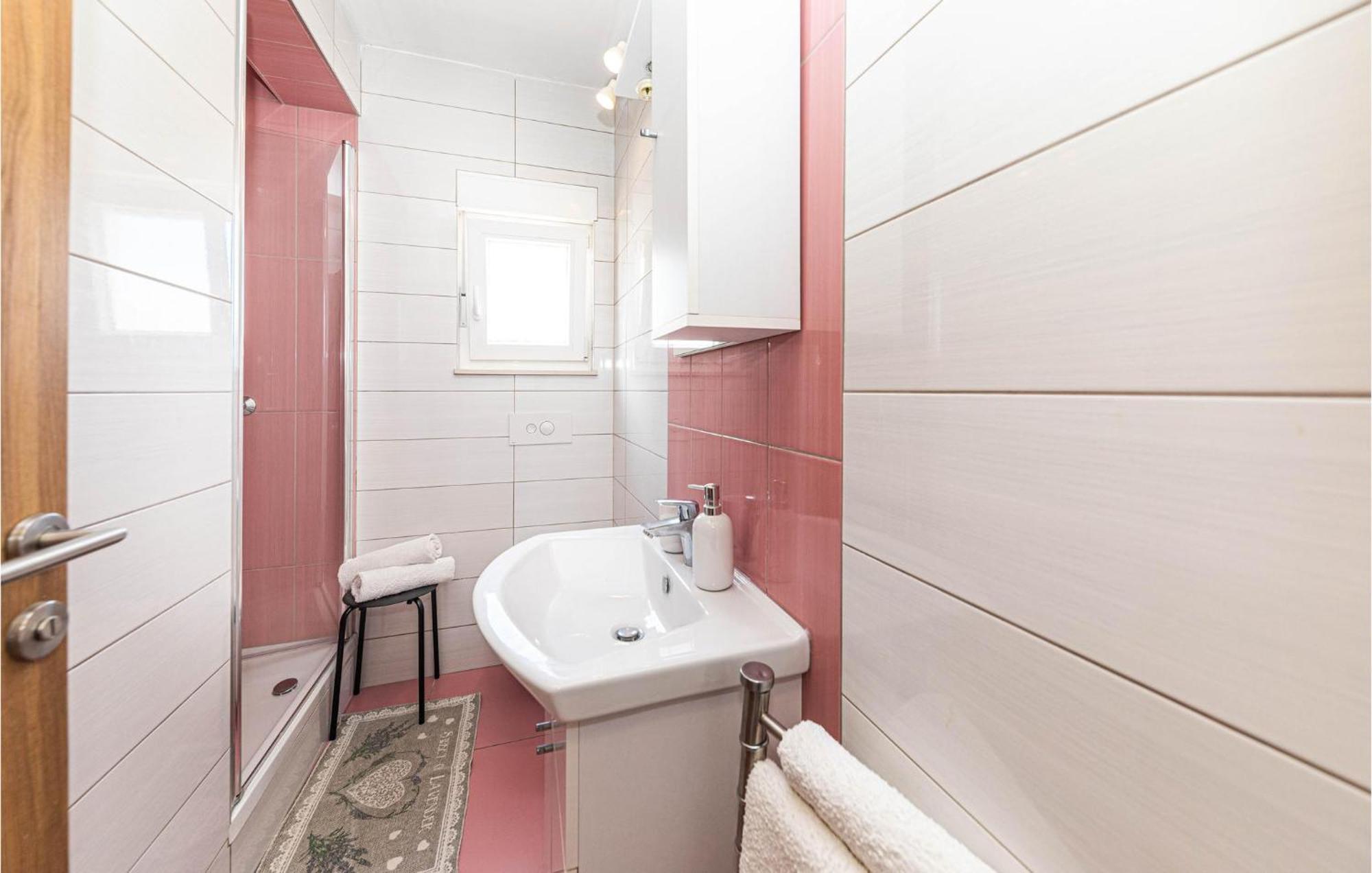 2 Bedroom Beautiful Apartment In Okrug Gornji Trogir Exterior photo