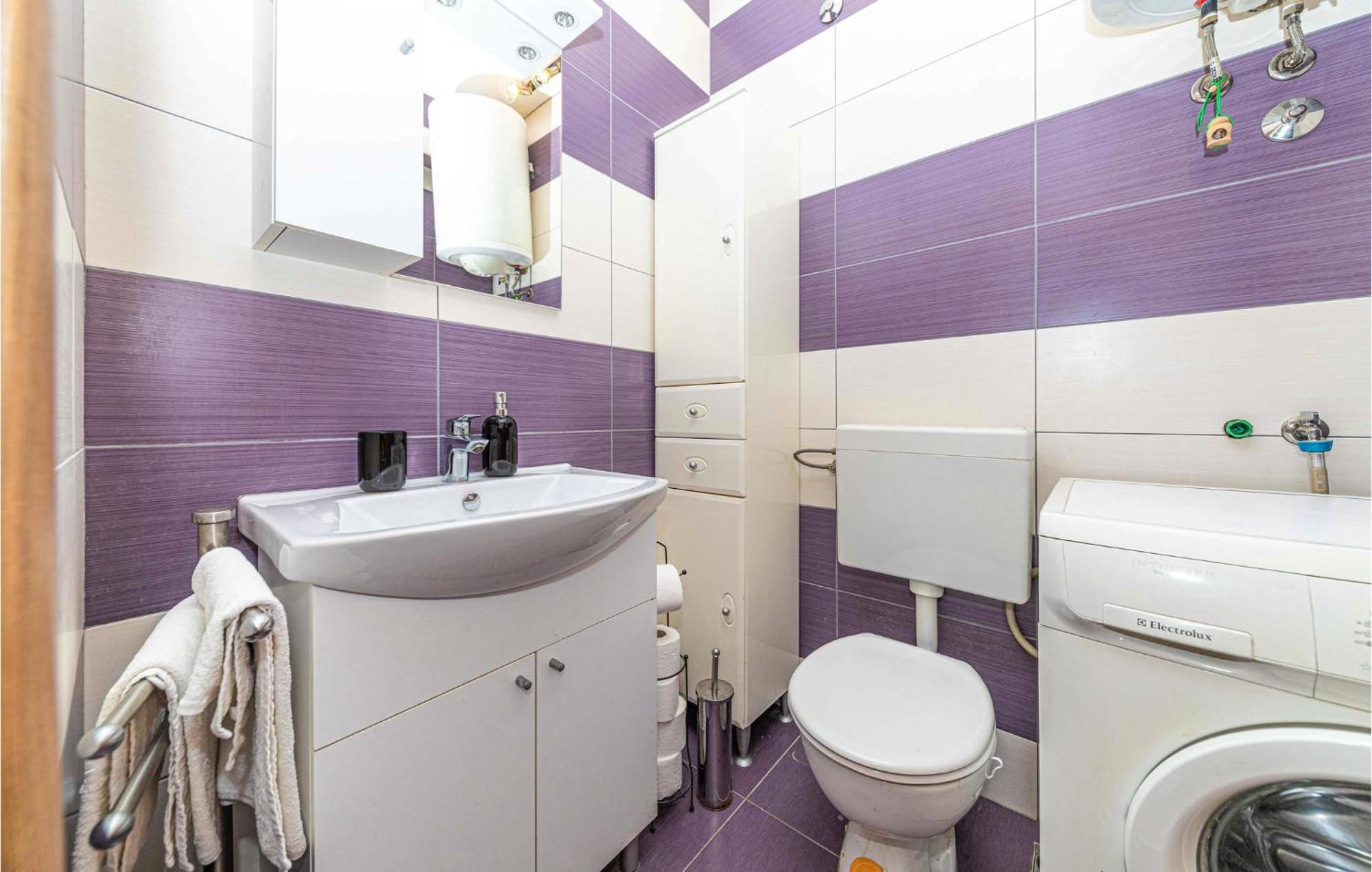 2 Bedroom Beautiful Apartment In Okrug Gornji Trogir Exterior photo